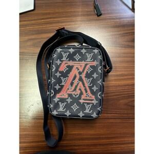 LOUIS VUITTON LV Upside-down Danube Shoulder Crossbody Bag M43678 Monogram Navy